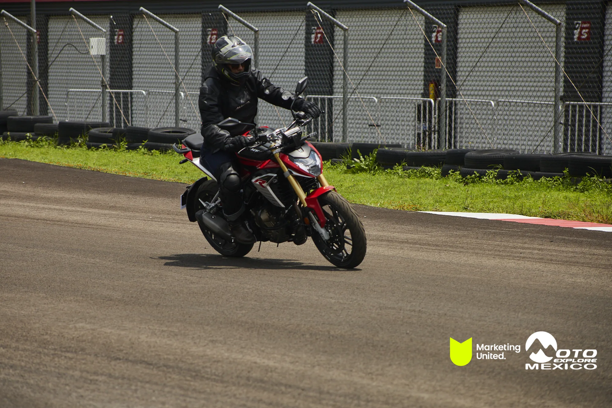 HUNK TRACKDAY 401